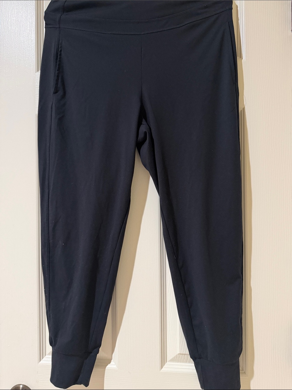 Mondetta Black Women's Athletic Leggings with Cuffed Ankles